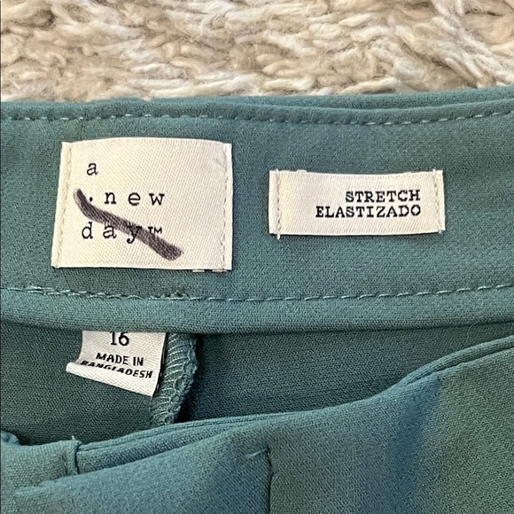 NWT a new day Teal High Waist Women's Shorts - Picture 3 of 8